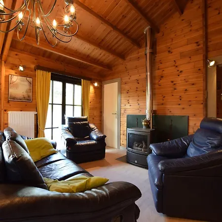 Renovated Near Durbuy, Cleaning Included * 杜柏