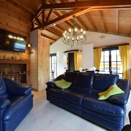 Renovated Near Durbuy, Cleaning Included Alpesi faház