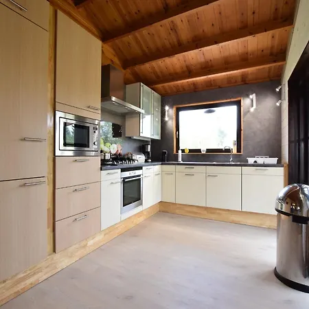 Renovated Near Durbuy, Cleaning Included 木屋 杜柏